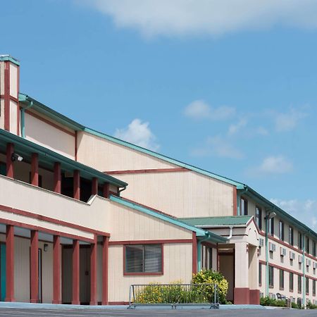 ซูเปอร์ 8 บาย วินด์แฮม แฮนค็อก แมริแลนด์ Motel Hancock ภายนอก รูปภาพ